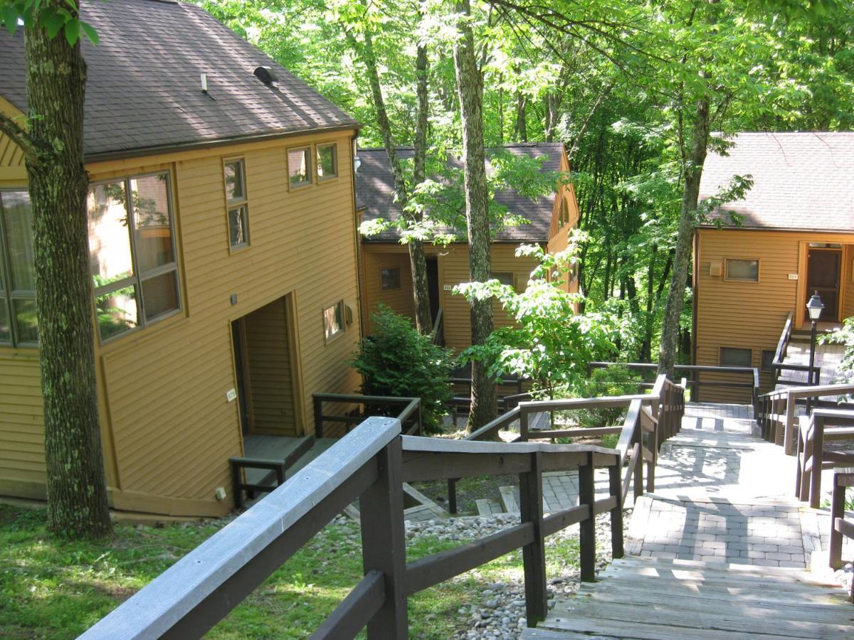 Pocono Villas Resort East Stroudsburg Exterior photo