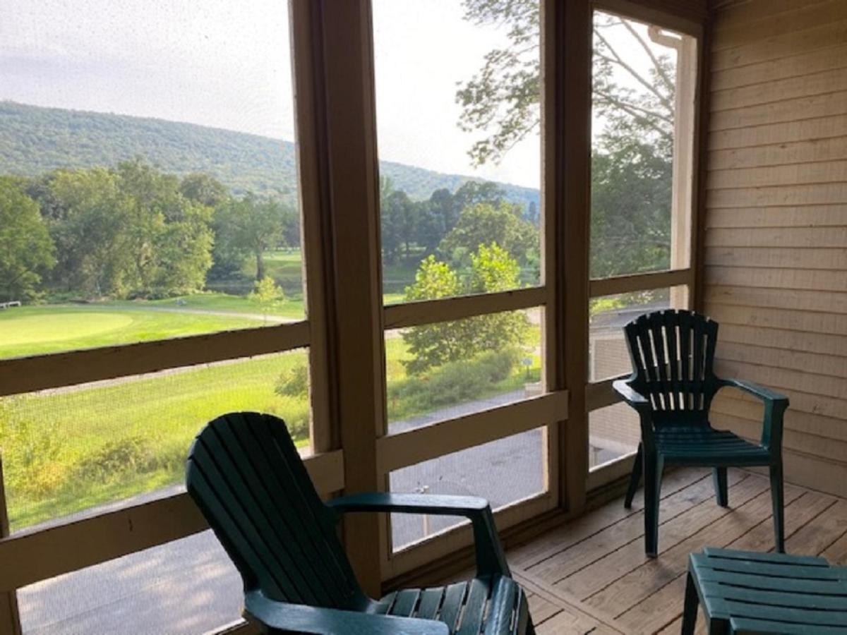 Pocono Villas Resort East Stroudsburg Exterior photo